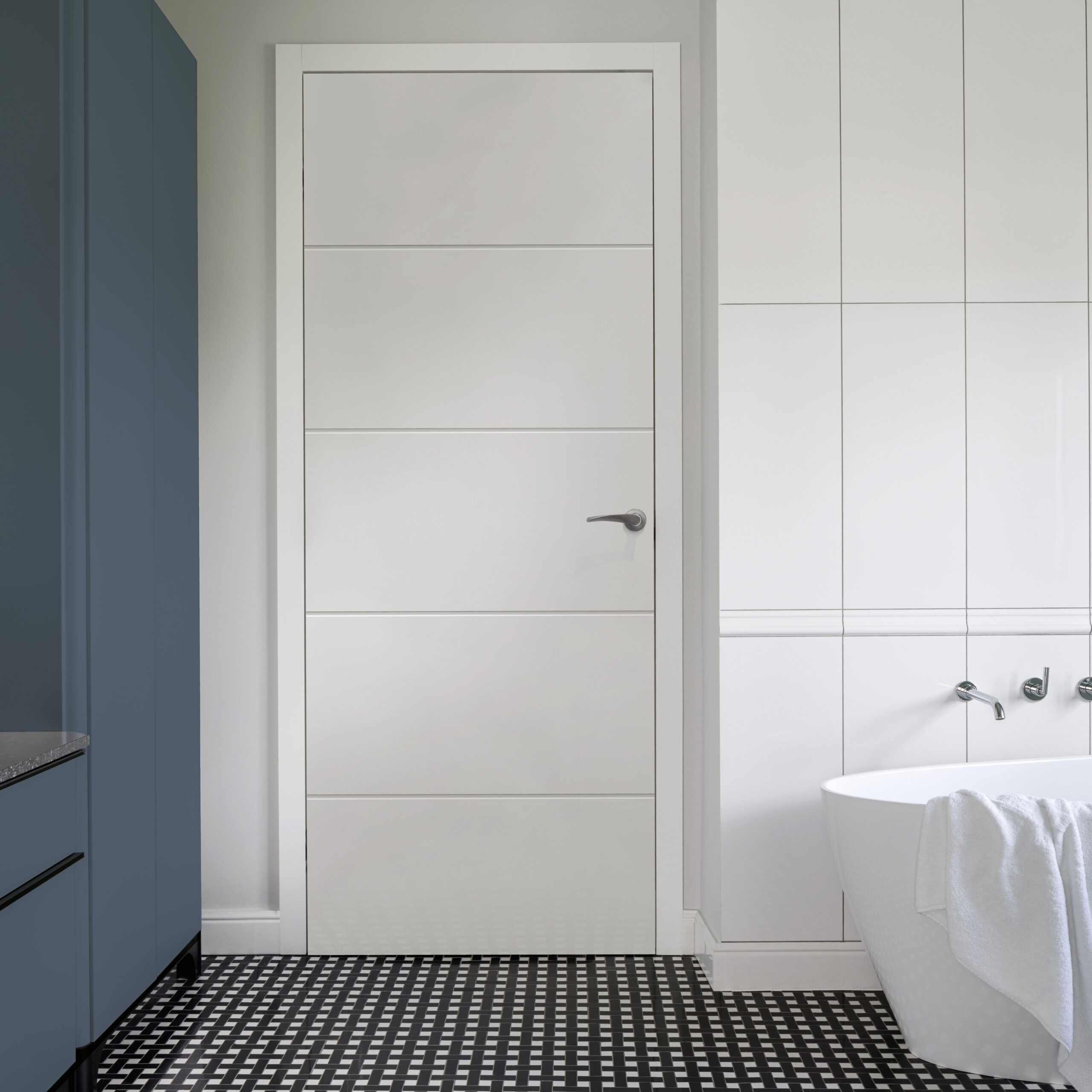 4 Line Horizontal – Primed Internal Door
